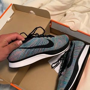 Nike Flyknit Racer used